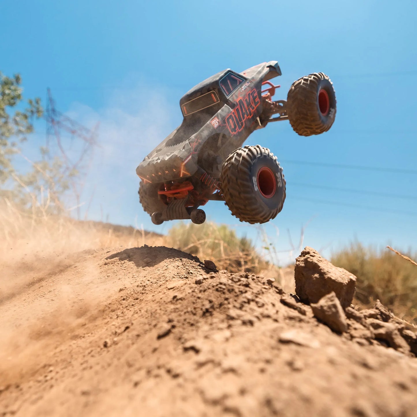 Arrma Quake 223S BLX DSC 1/10 2WD Monster Truck, RTR, Red, ARA3537T1