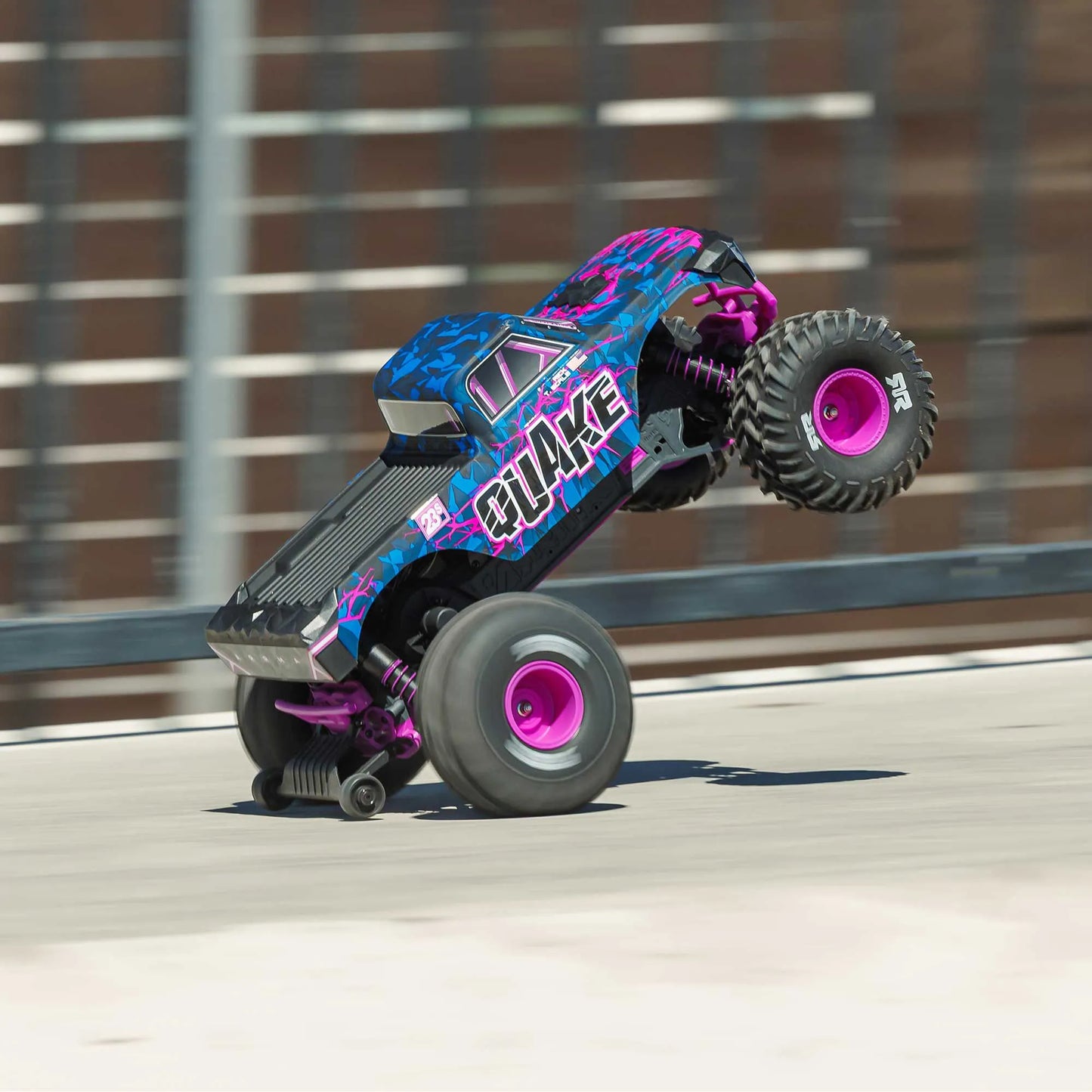 Arrma Quake 223S BLX DSC 1/10 2WD Monster Truck, RTR, Purple, ARA3537T3