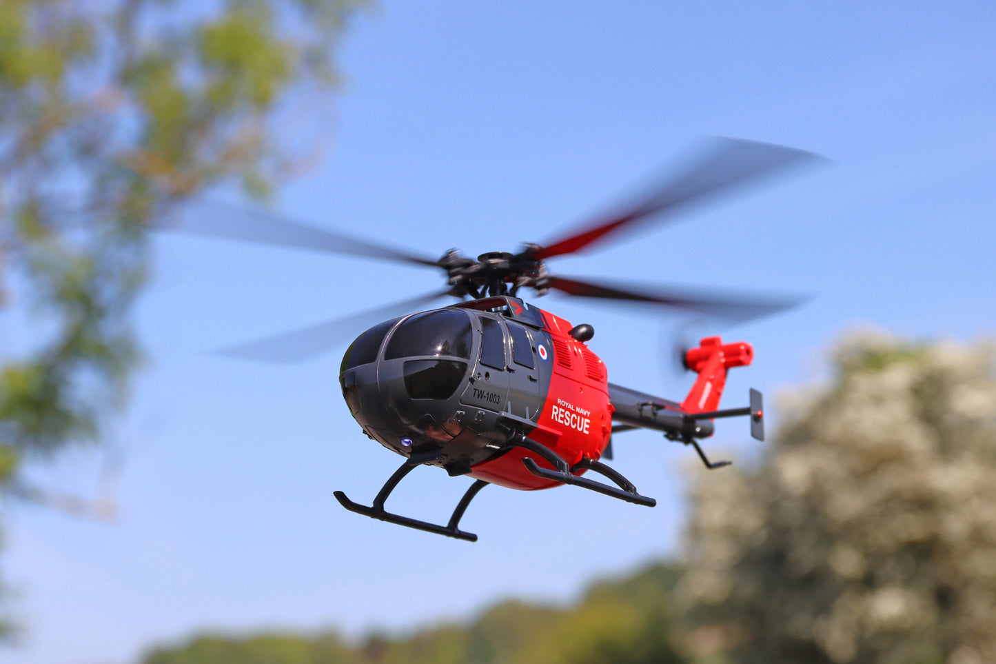 BO-105 Scale 250 Flybarless Helicopter with 6 Axis Stabilisation and Altitude Hold (Grey/Red)