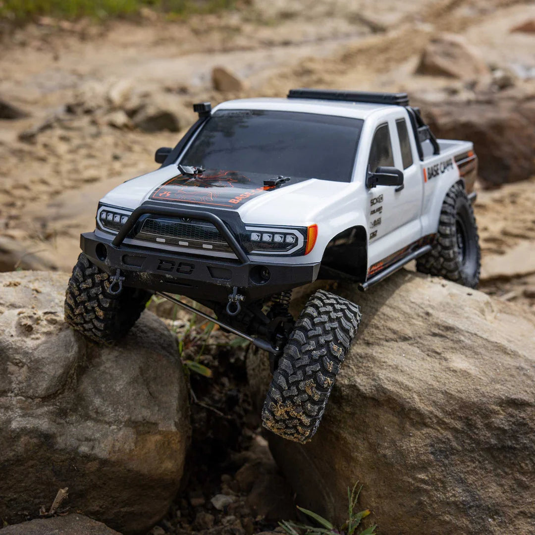 Axial SCX10 III Base Camp V2 1/10 Rock Crawler RTR, White