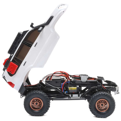 Axial Lexus GX470 SCX24 4WD RTR Crawler, White