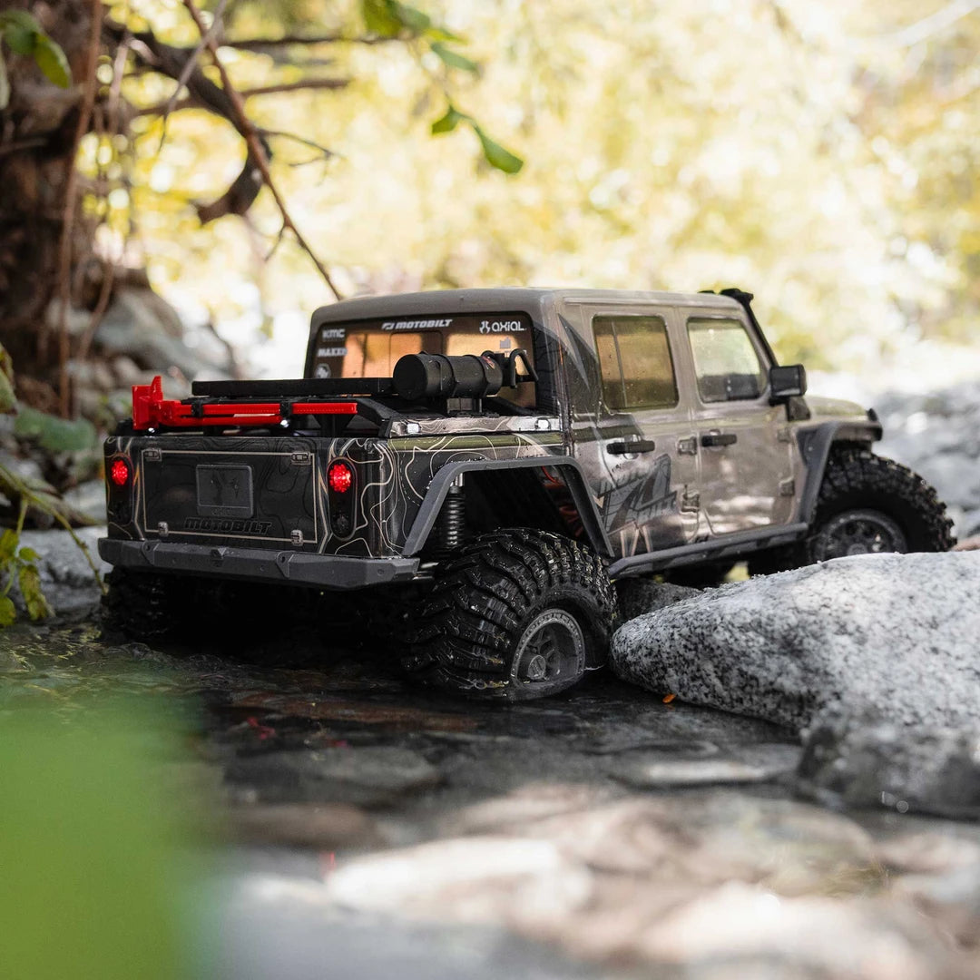 Axial SCX10 III Motobilt Valyrian Jeep JT Gladiator 1/10 4X4 Rock Crawler RTR, Tan