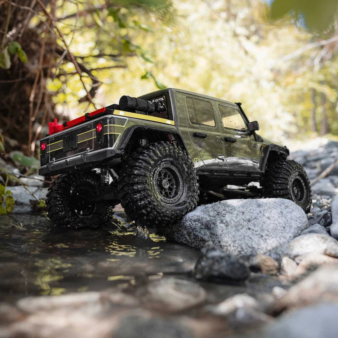 Axial SCX10 III Motobilt Valyrian Jeep JT Gladiator 1/10 4X4 Rock Crawler RTR, Green
