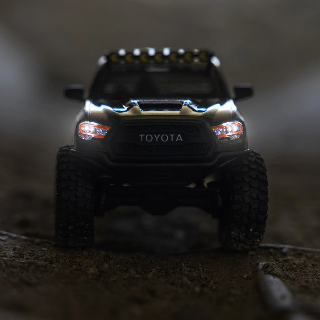 Axial SCX30 Toyota Tacoma TRD Pro 1/30 4X4 Rock Crawler, RTR, Green