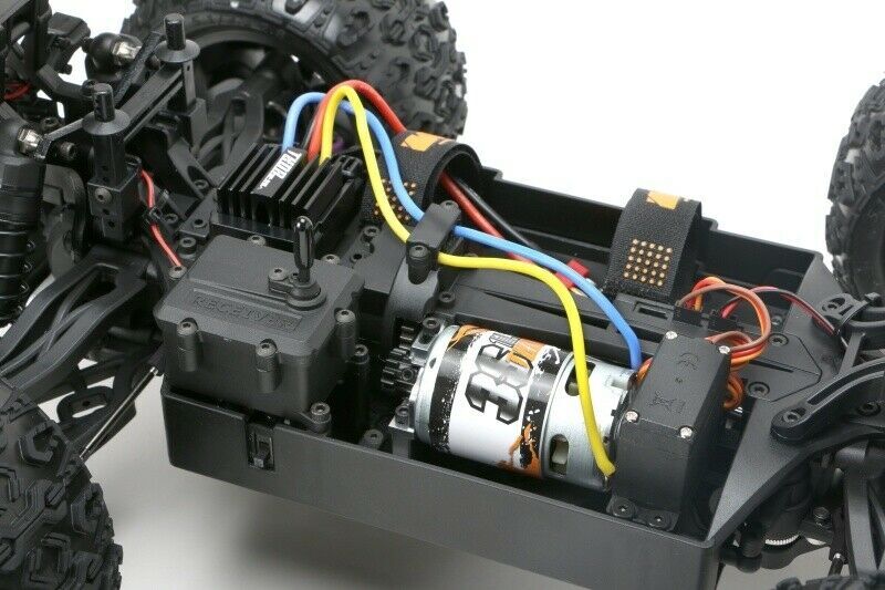 ****E5HX BRUSHED 1/10th Truck Blue