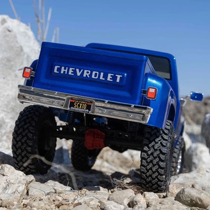 Axial SCX10 III Base Camp '82 Chevy K10 Rock Crawler RTR, Blue, AXI03030T1