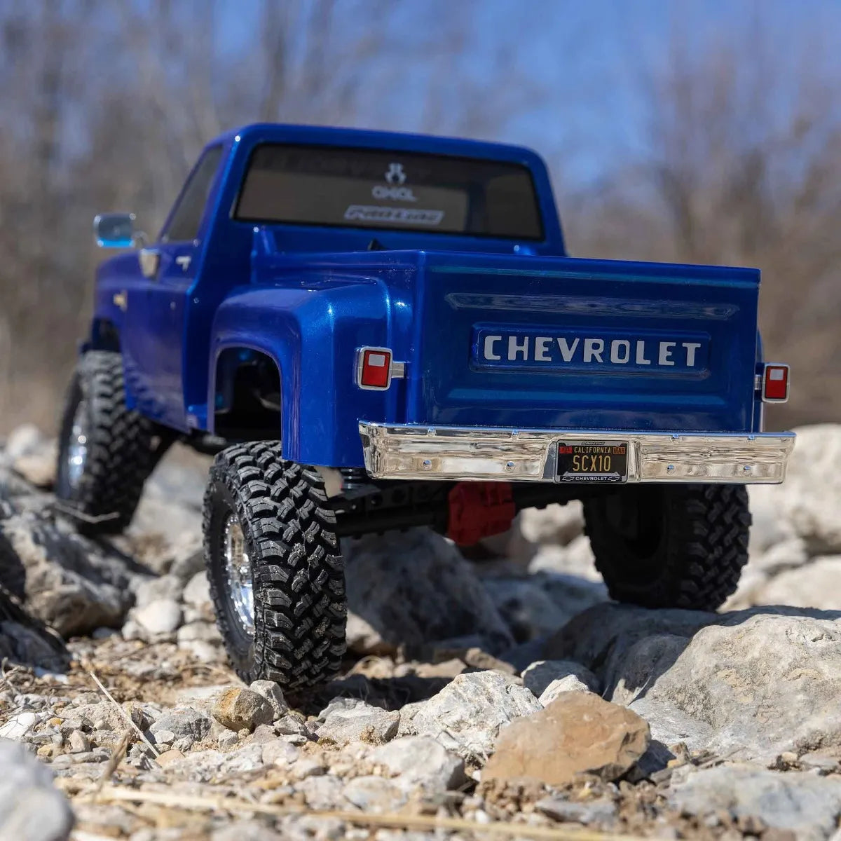 Axial SCX10 III Base Camp '82 Chevy K10 Rock Crawler RTR, Blue, AXI03030T1